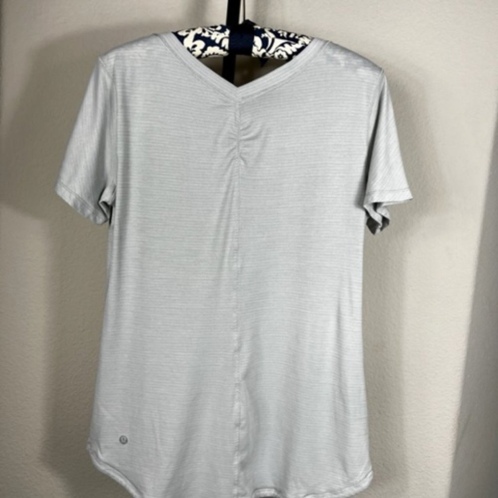 Lululemon - Picture 2 of 2